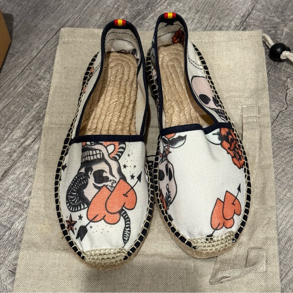Respoke Fernanda Cream Espadrilles with Skull and Floral Design - Picture 4 of 6